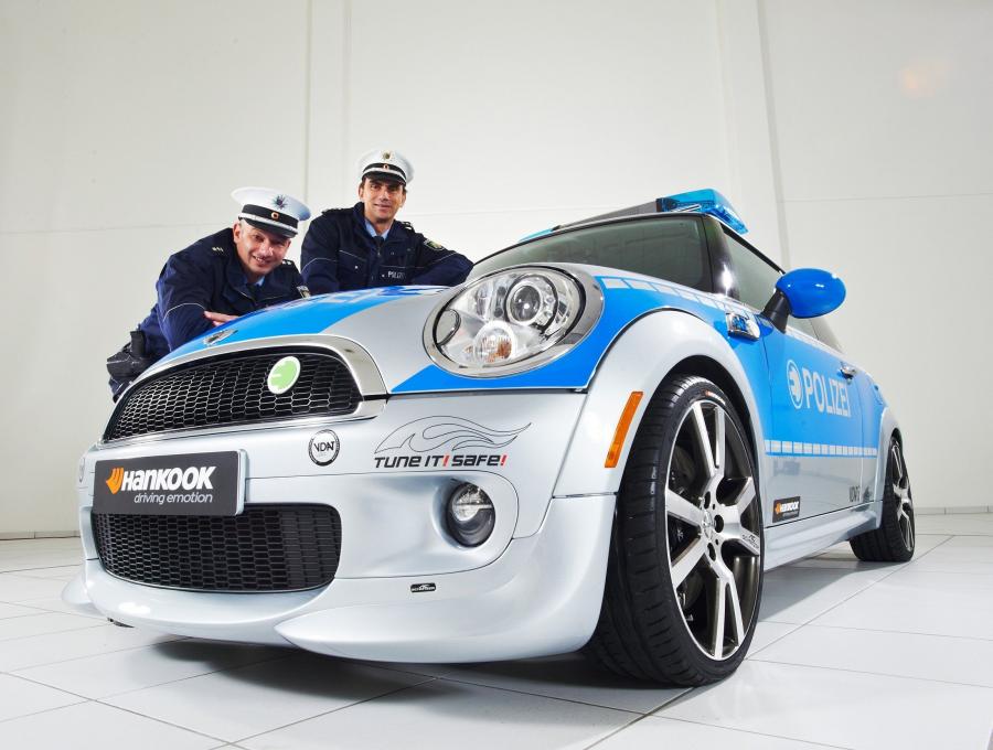  Mini E Police Car by AC Schnitzer 2010 года  (фото 9 из 10)